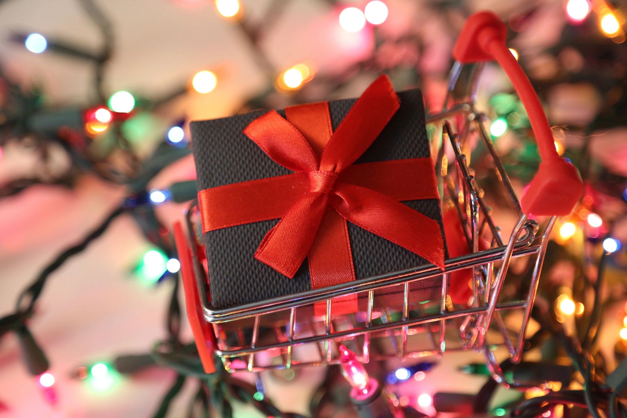 Gift in a small shopping trolley